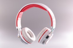 How Does Noise Cancellation Technology Work? Exploring the Science